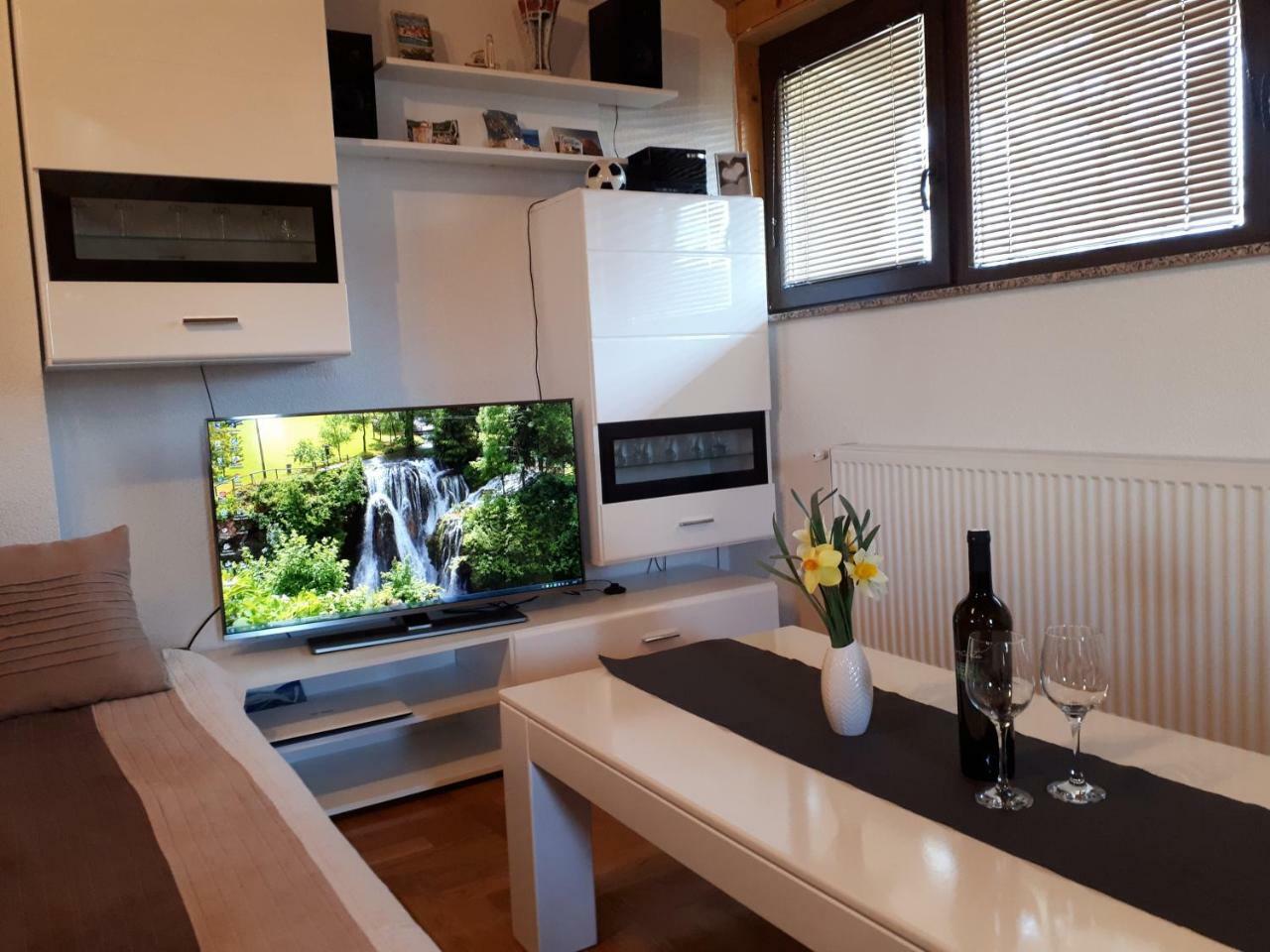 Apartment Jareb Slunj Bagian luar foto