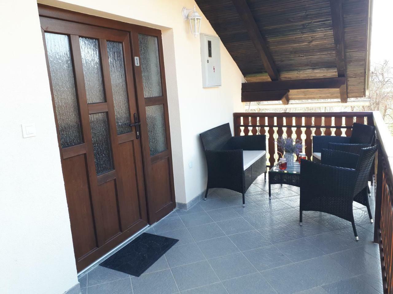 Apartment Jareb Slunj Bagian luar foto