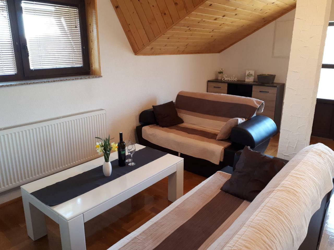 Apartment Jareb Slunj Bagian luar foto